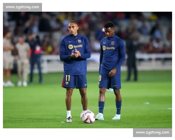 巴萨 6400 万敲定尼科!清洗 7 人名单曝光:法蒂租借 + 特狮留队悬念 巴萨 6400 万敲定尼科!清洗 7 人名单曝光:法蒂租借 + 特狮留队悬念